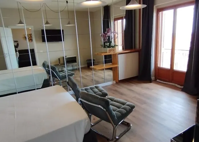 Glamour Suite